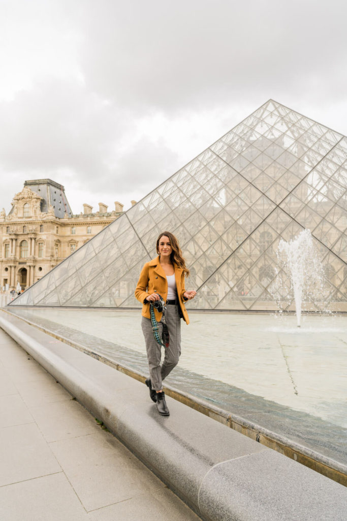 Photos outside of the Louvre Museum in Paris